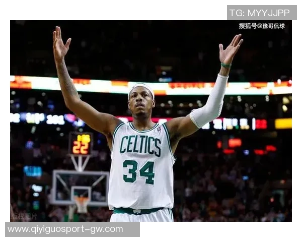 女主持自称处女引发热议皮尔斯调侃称其为老女人引发笑声 女主持自称处女引发热议皮尔斯调侃称其为老女人引发笑声